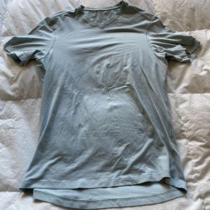 Lululemon Mens Medium 5 Year Basic V